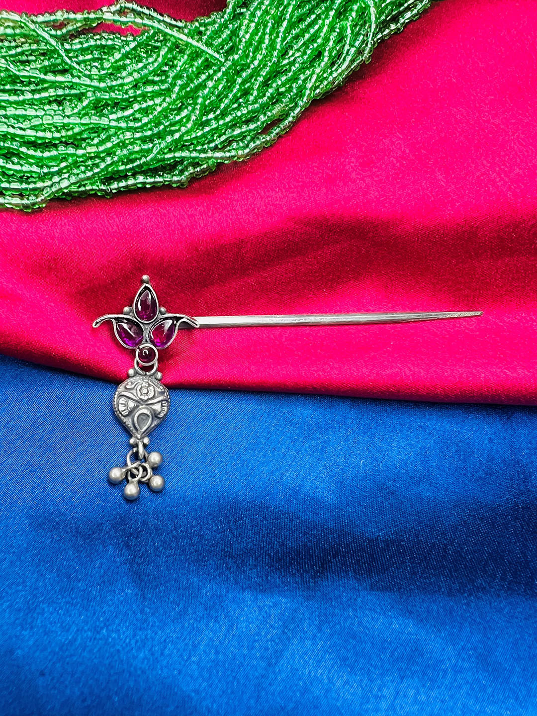 Arte Jewels Women Sterling Silver Stone-Studded Oxidised Juda Pin