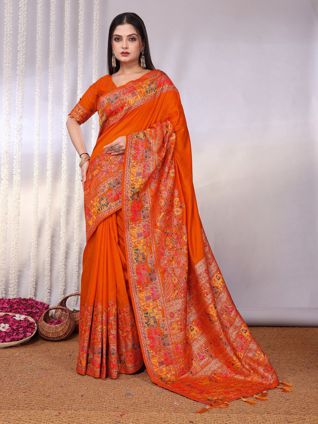 SWORNOF Kalamkari Woven Design Zari Regular Saree