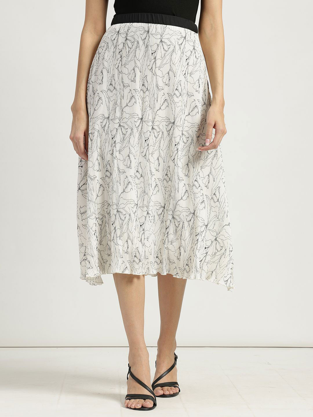 FableStreet Women White Pleated Floral Skirt