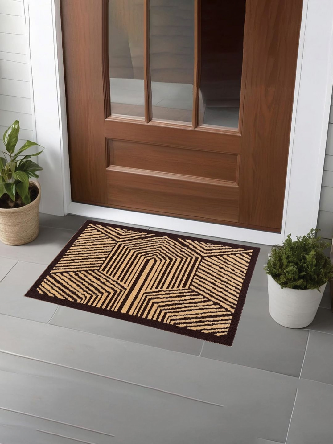 Aura Brown & Black Chevron-Designed Anti-Skid Doormat