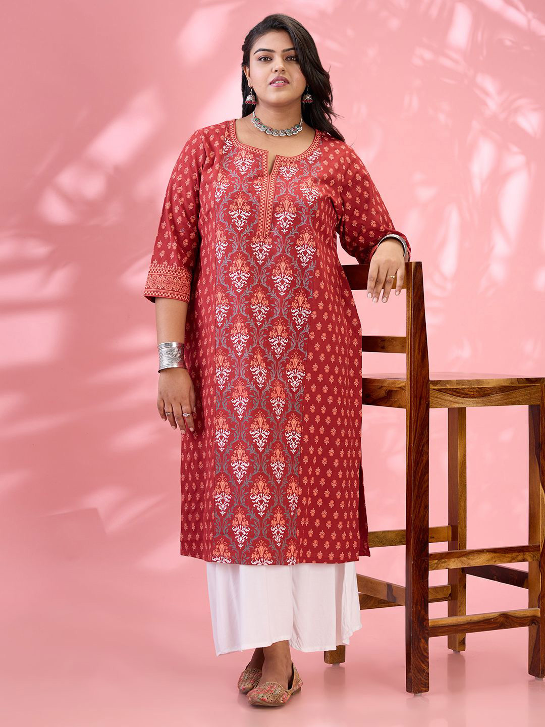 Globus Gloplus Round Neck Ethnic & Floral Print Panelled Straight Plus Size Kurta