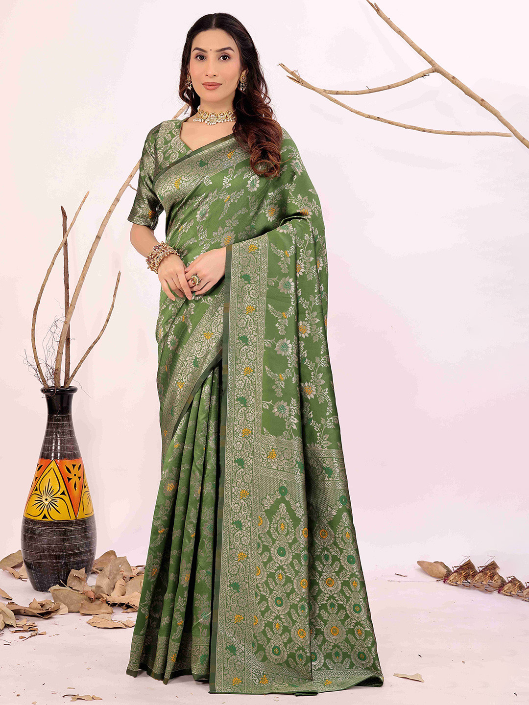 Moda Rapido Ethnic Motifs Woven Design Zari Banarasi Saree