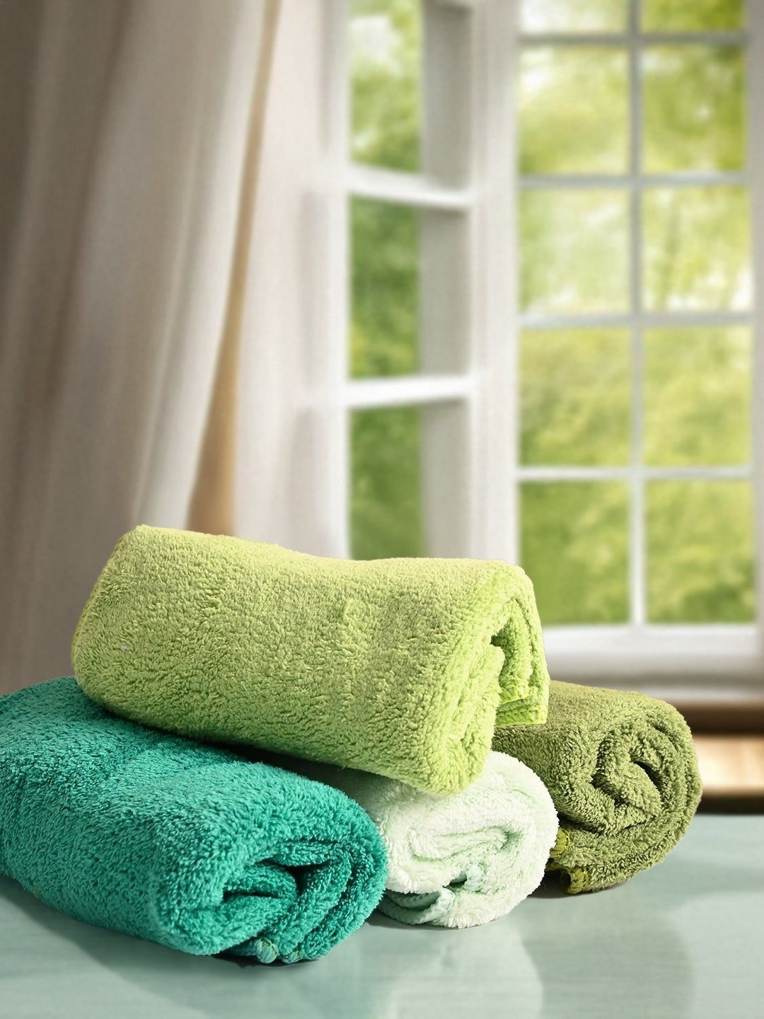 MARKET99 Green & White 4 Pieces 600 GSM Towel Set
