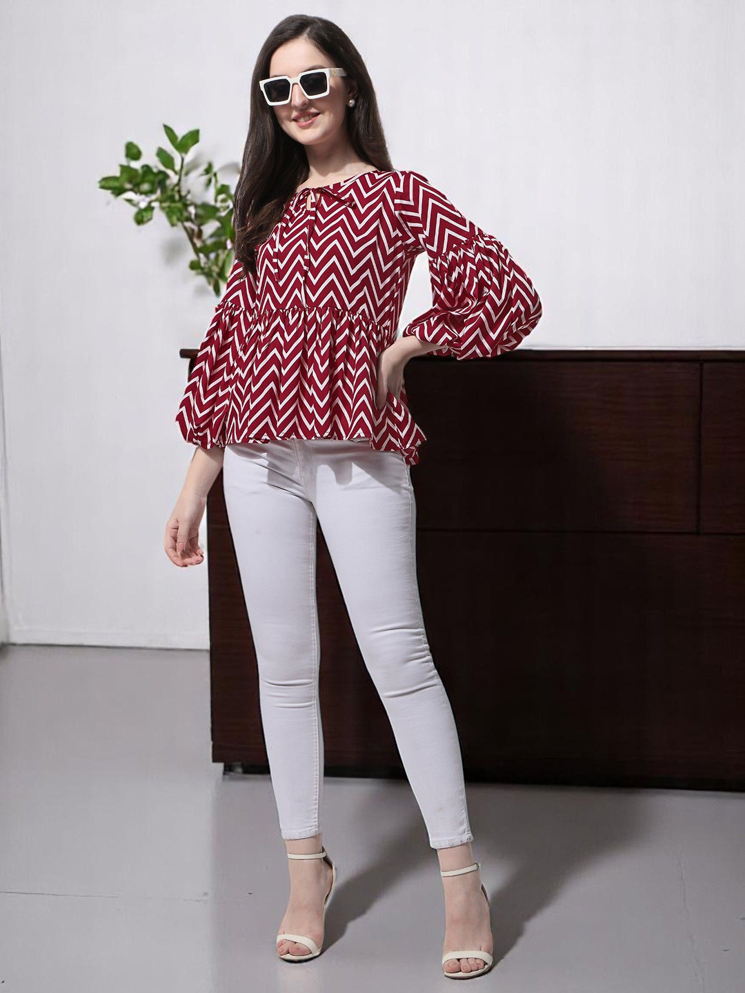 OOMPH! FACTOR Women Geometric Print Puff Sleeve Crepe Peplum Top