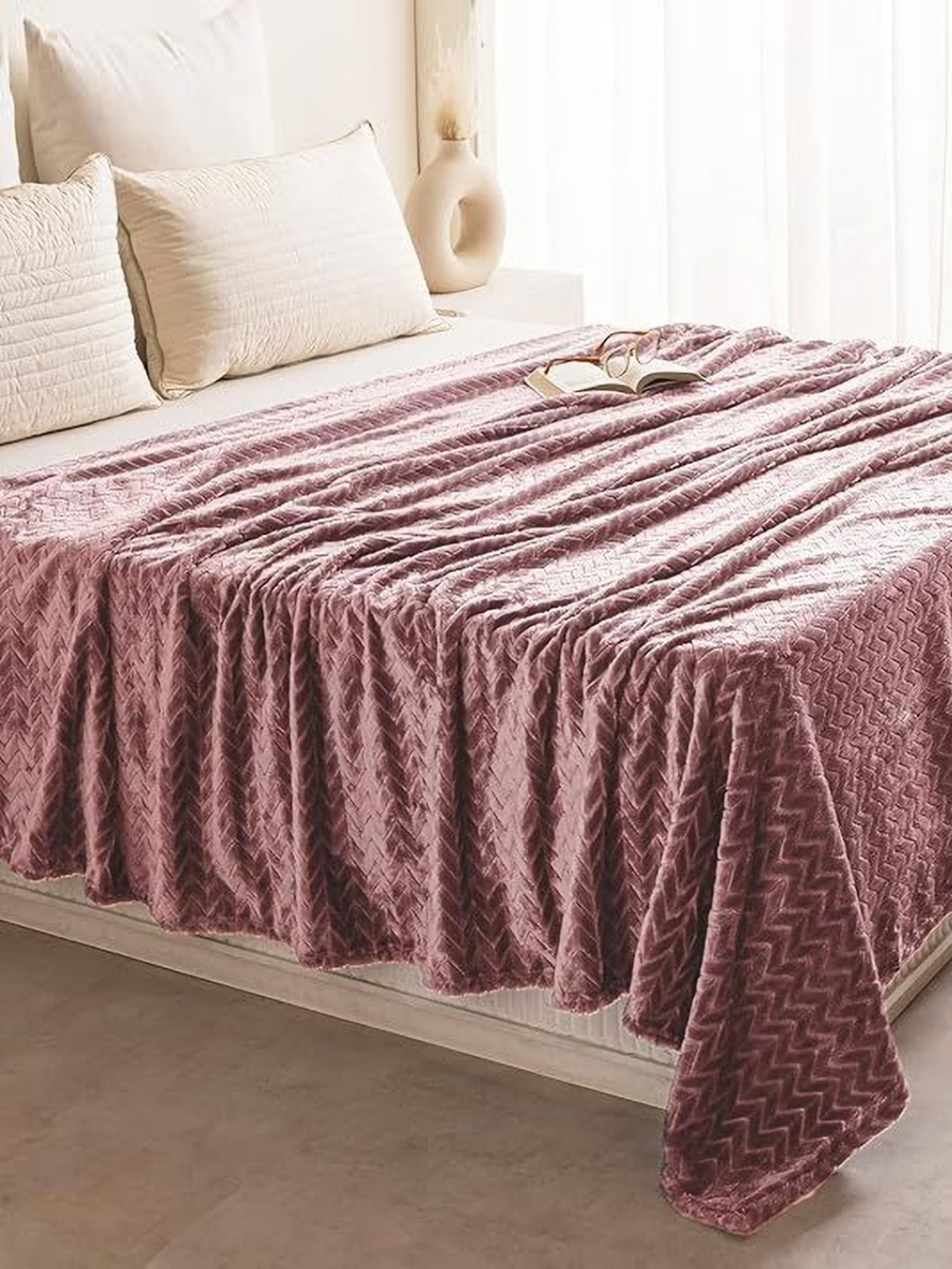 MORADO Solid Pink 300 GSM Double Bed Blanket
