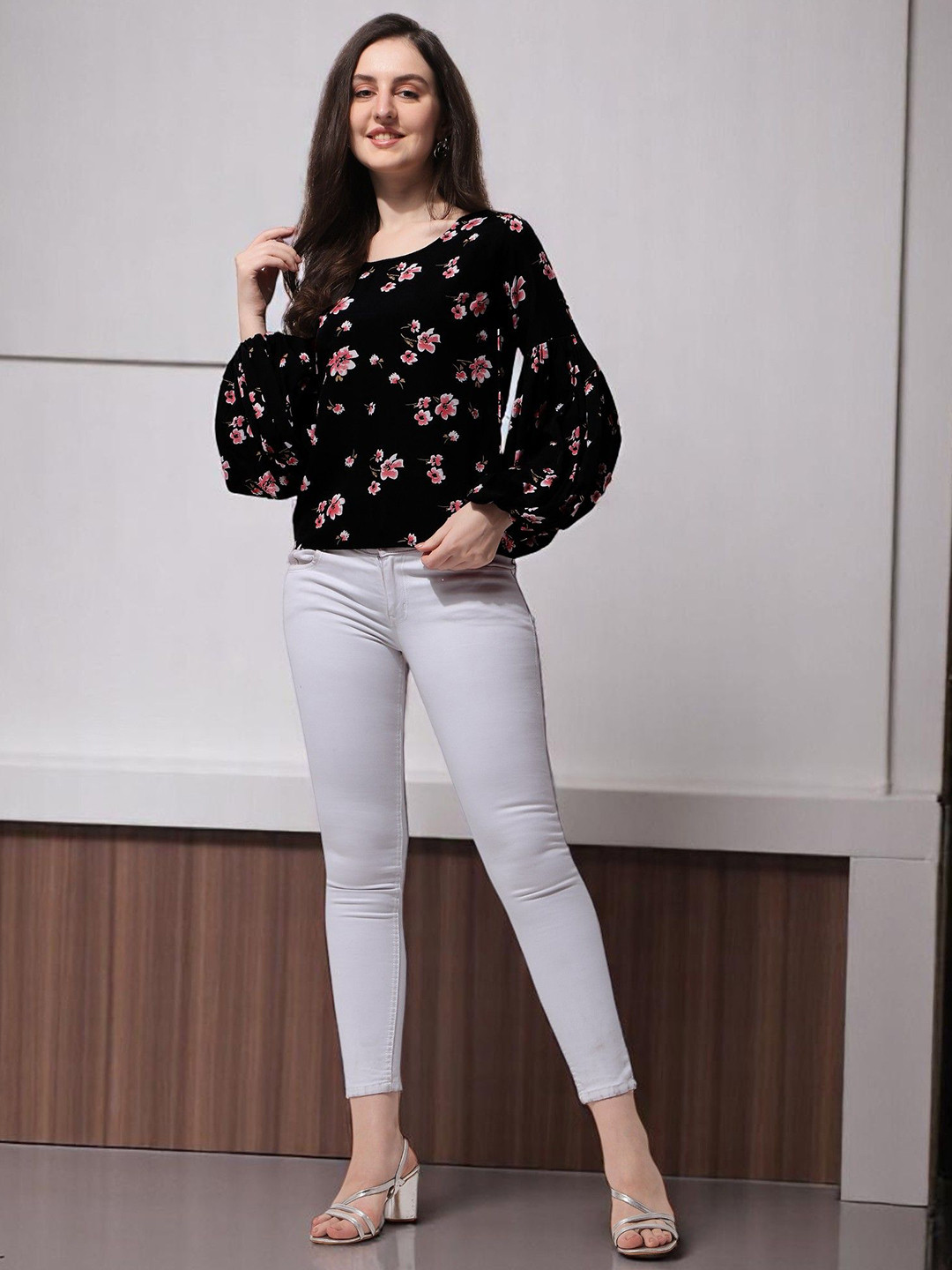 OOMPH! FACTOR Women Floral Printed Puff Sleeve Top