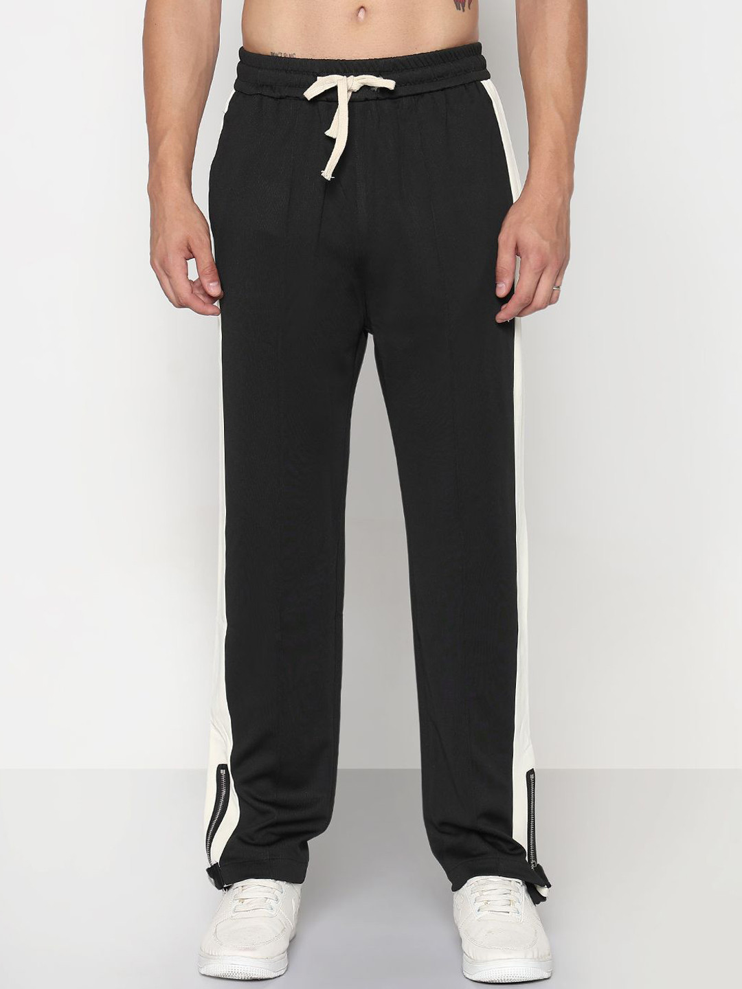 SHOWOFF Men Comfort Straight Fit Striped Low-Rise Trousers