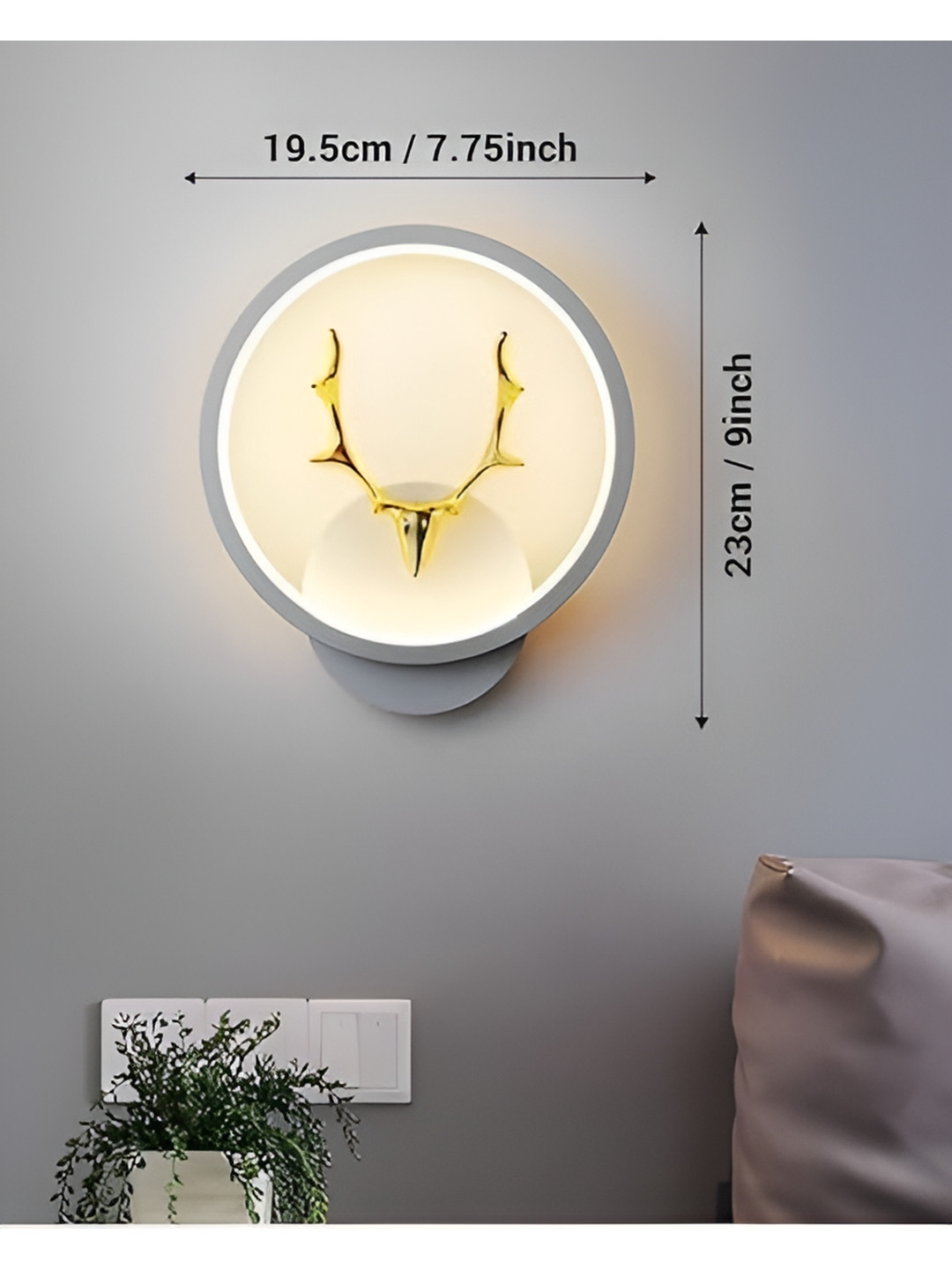 FILLISKA White & Gold-Toned Aluminium Contemporary Abstract Shaped Shaped Wall Lamp