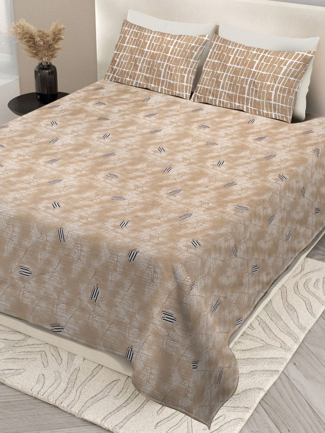 Nivasam Pindrop Beige Abstract Polycotton Breathable 200 TC King Fine Bedsheet with 2 Pillow Covers-90 x 100 inches