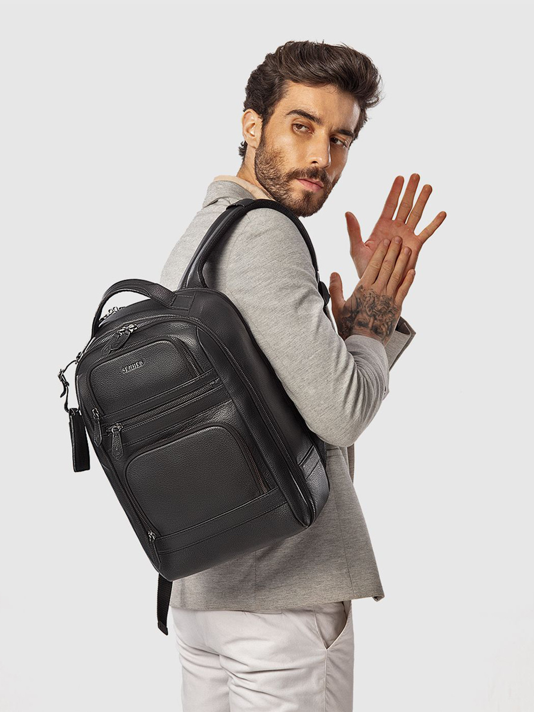 SENNES Men Carismatico Textured Leather Backpack