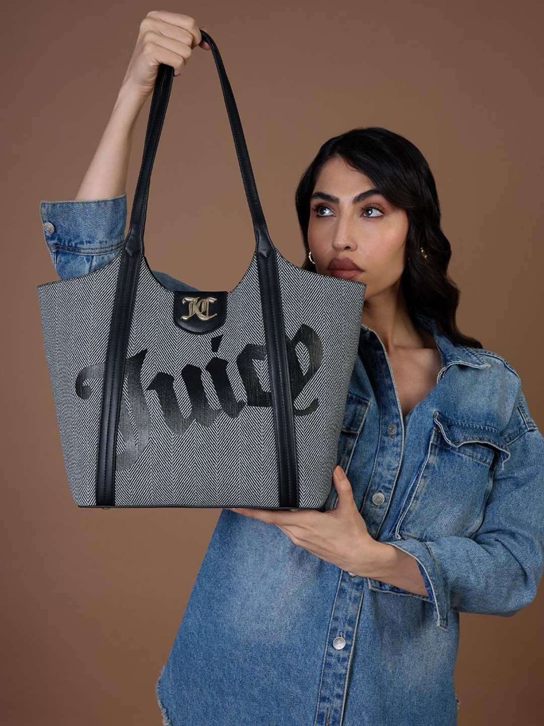 Juicy Couture Women Solid Structured Shoulder Bag with Pouch