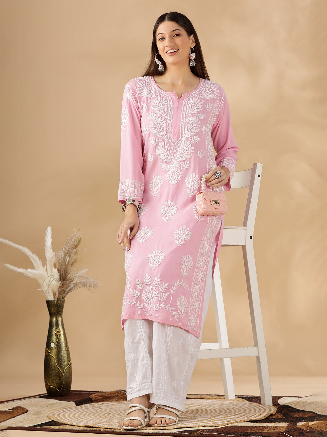 Club Loom Floral Embroidered Thread Work Chikankari Round Neck Cotton Straight Kurta