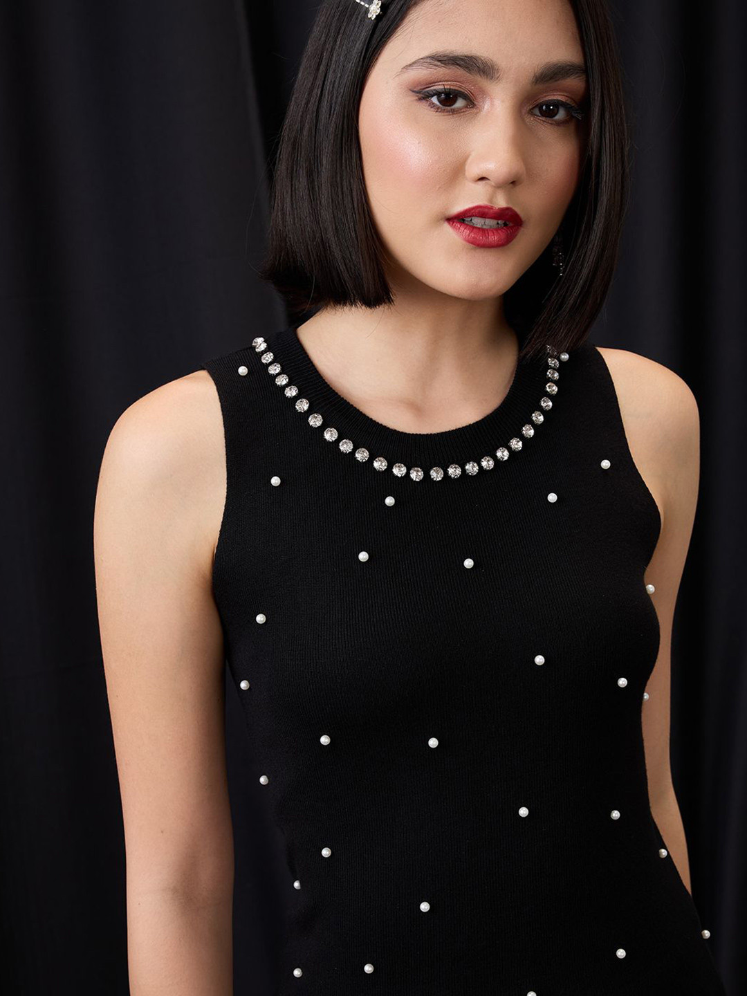 Globus Round Neck Pearl Embellished Detail Ribbed Party Tank Top