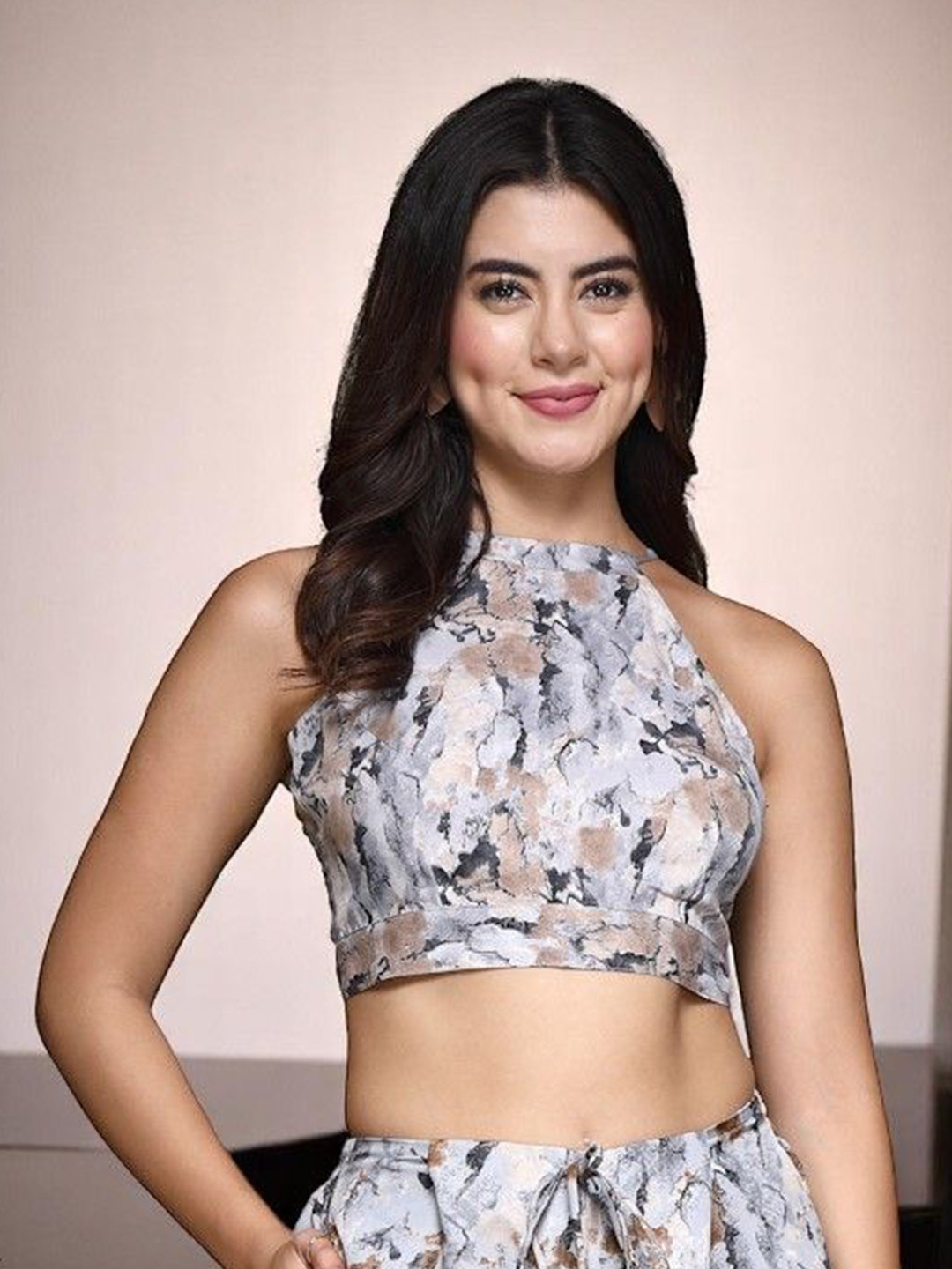 OOMPH! FACTOR Women Abstract Print Halter Neck Tie-Ups Crop Top