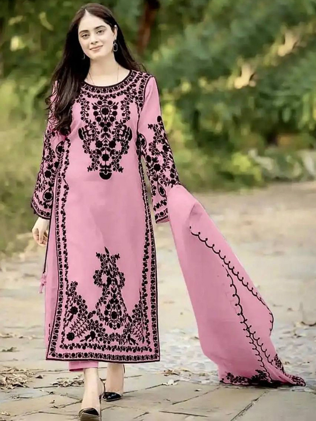 BAESD Women Ethnic Motifs Embroidered Regular Kurta with Trousers & With Dupatta