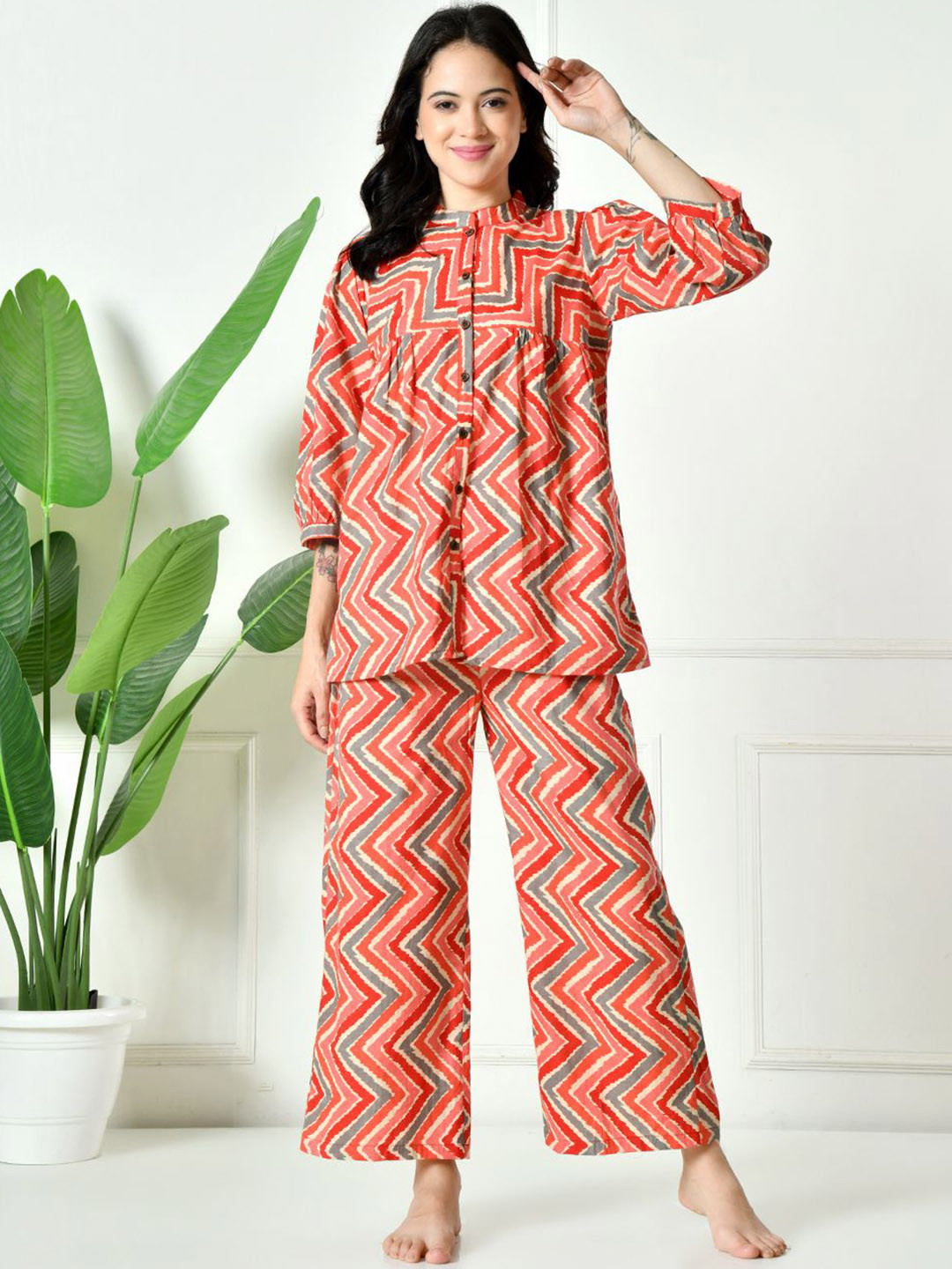 Laado - Pamper Yourself Women Printed Abstract Night suit