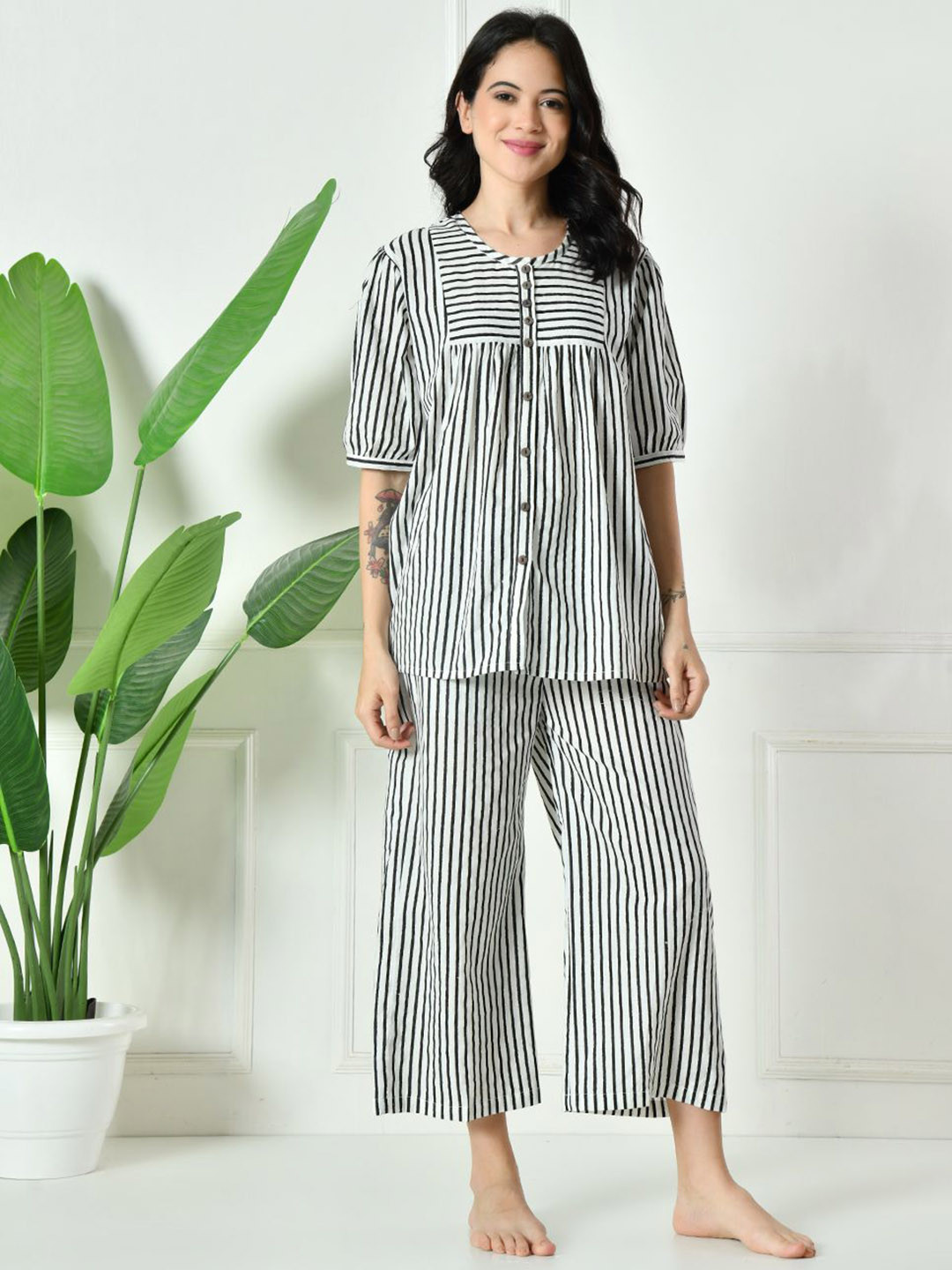 Laado - Pamper Yourself Women Striped Top & Pyjamas Night suit