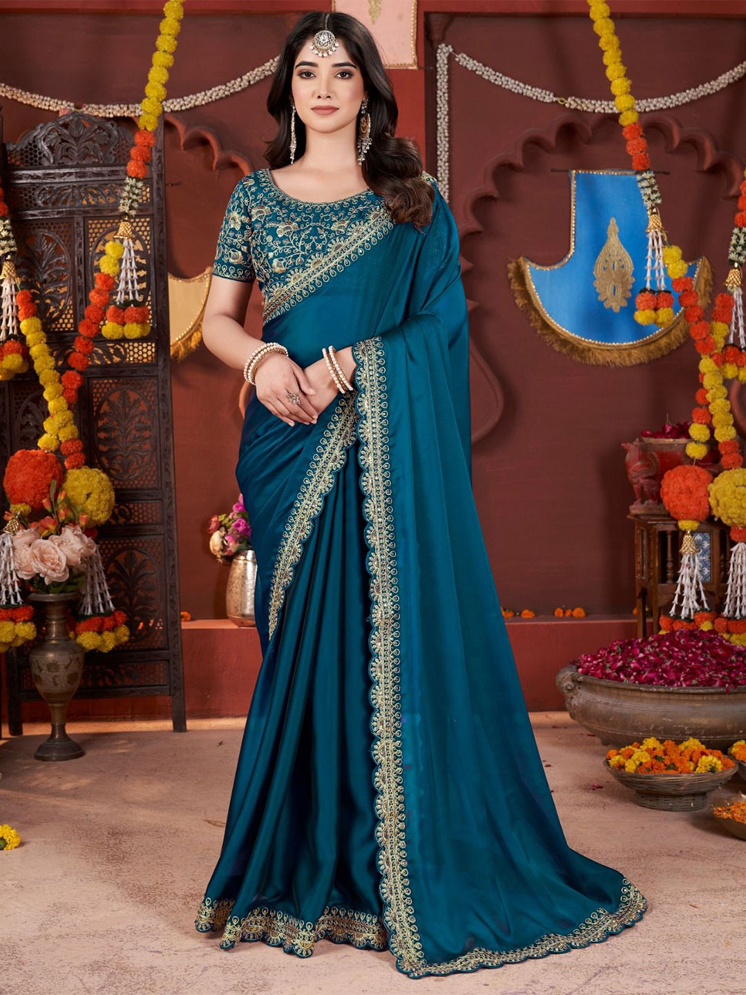 DHARMEE Embellished Solid Sequinned Saree