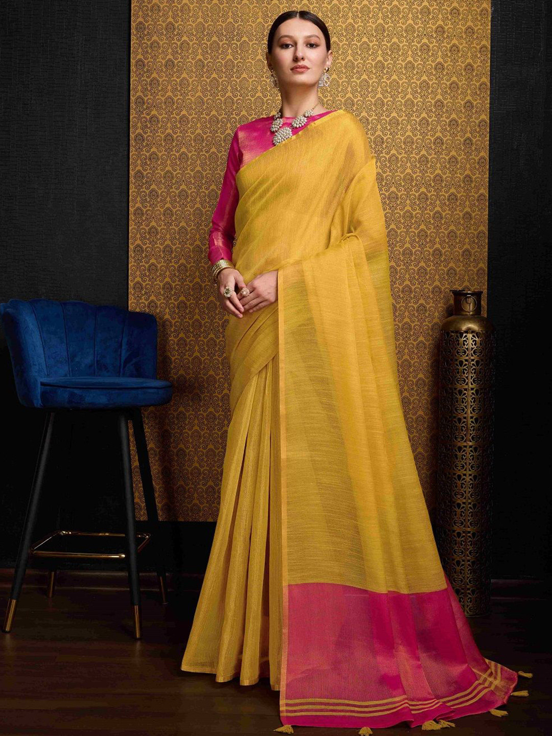 DIVASTRI Pure Linen Saree with Blouse Piece