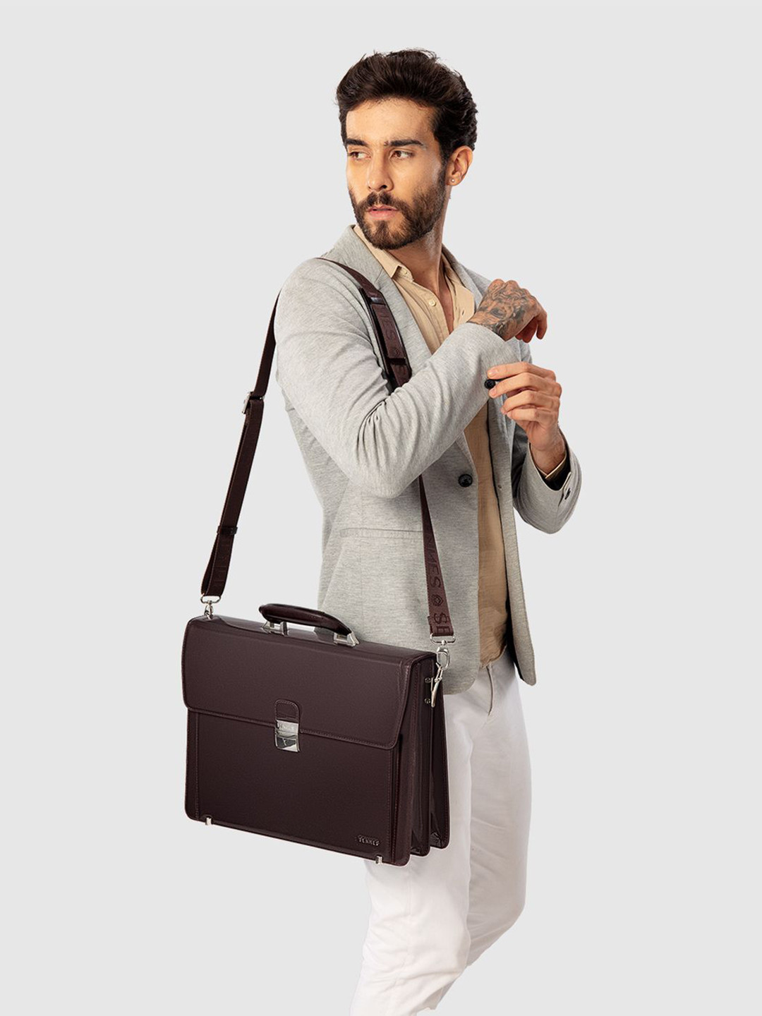 SENNES Men Eterno Textured Leather Laptop Bag
