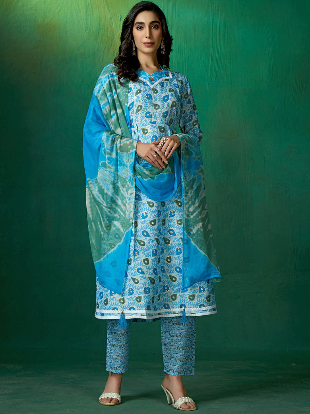 AMRUTVARSHA CREATION Floral Printed Pure Cotton A-Line Kurta With Trou