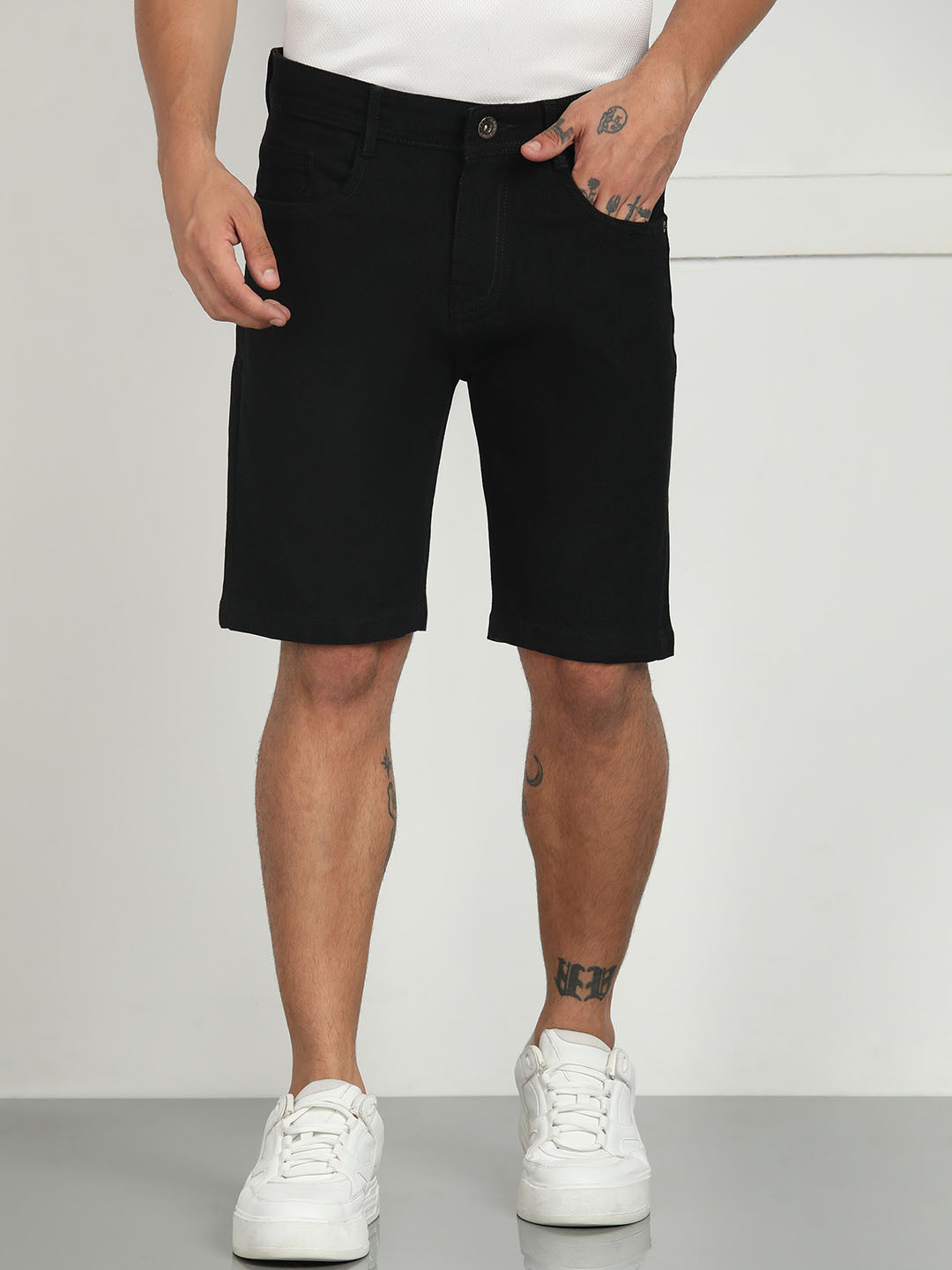 DENIMLOOK Men Solid Denim Shorts