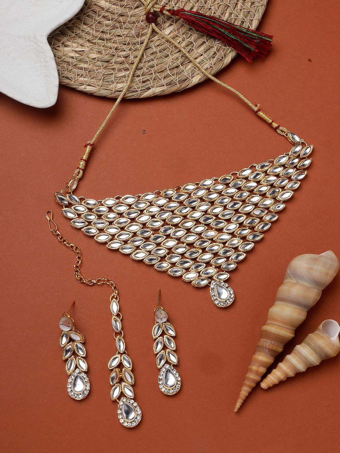 ANIKAS CREATION Gold Plated Kundan Stones Studded Leafy Patten Jewellery Set