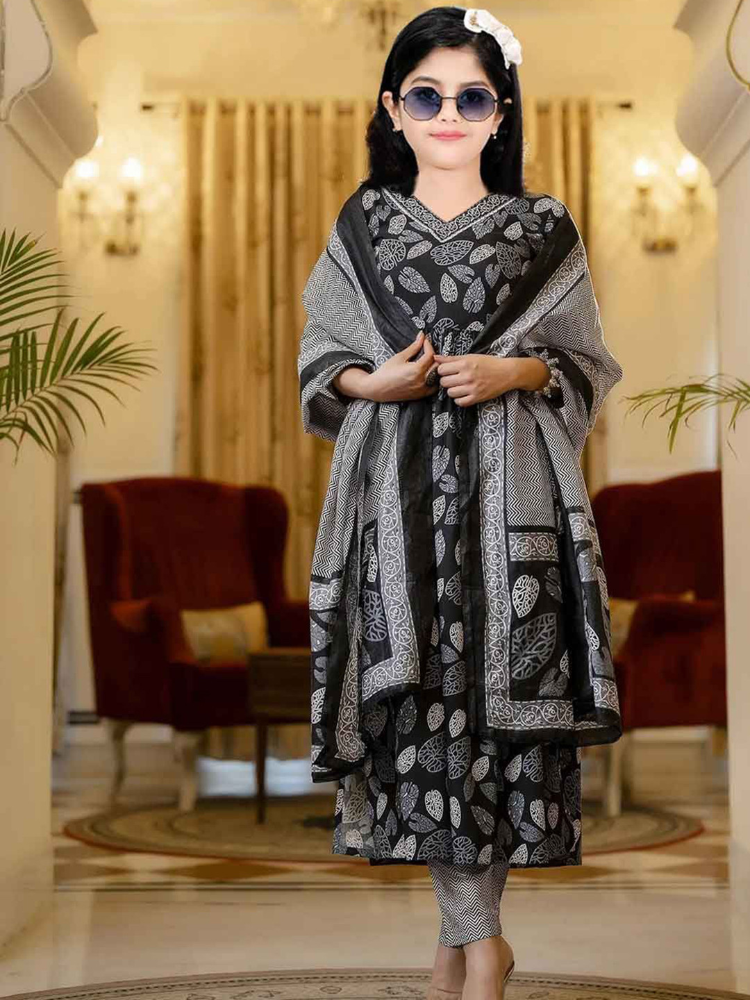 Vetrokart Girls Floral Printed Raw Silk Anarkali Kurta With Trousers And Dupatta