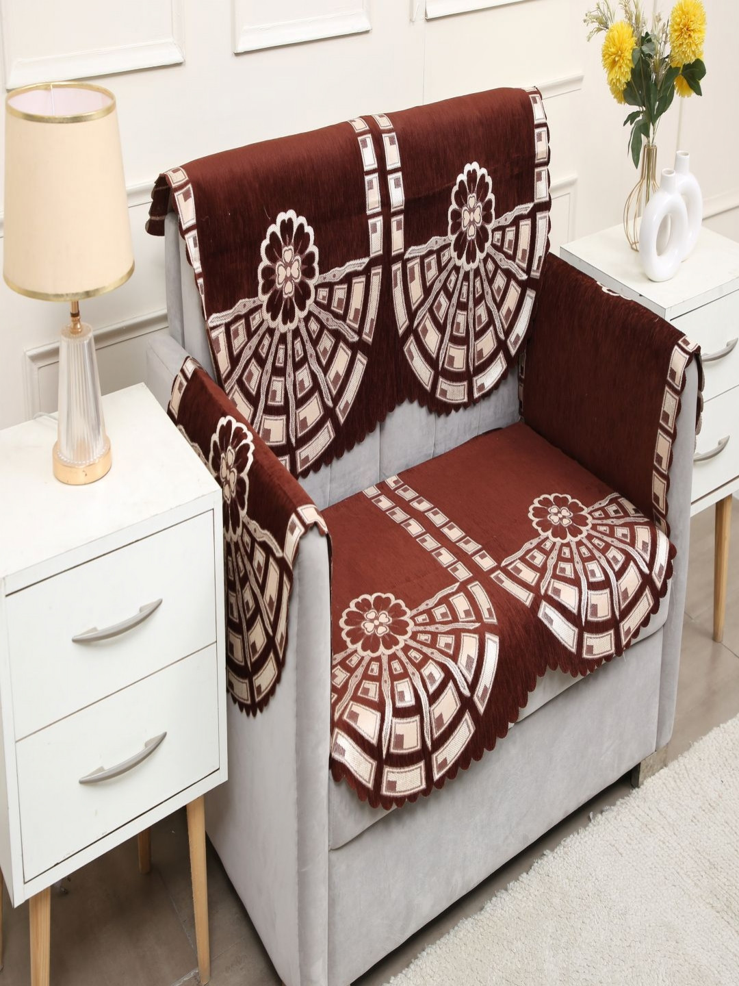 Fashion Throw Set Of 4 Coffee Brown & White Printed Jacquard Sofa Cover With Arms