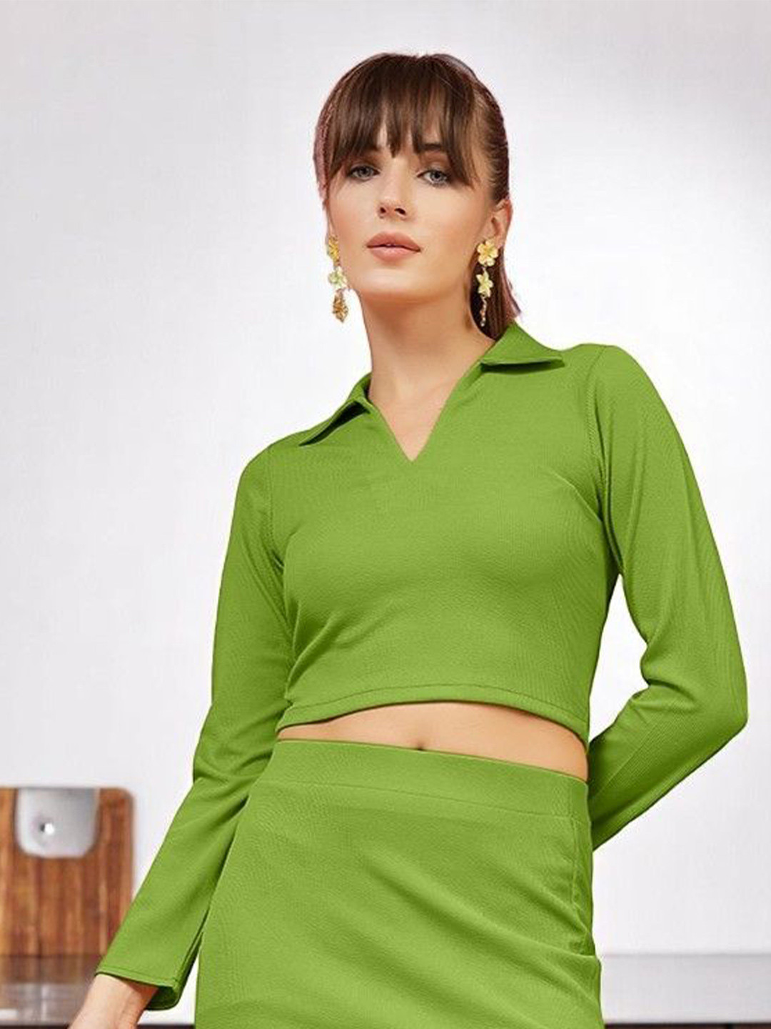 OOMPH! FACTOR Solid Shirt Collar Crop Top
