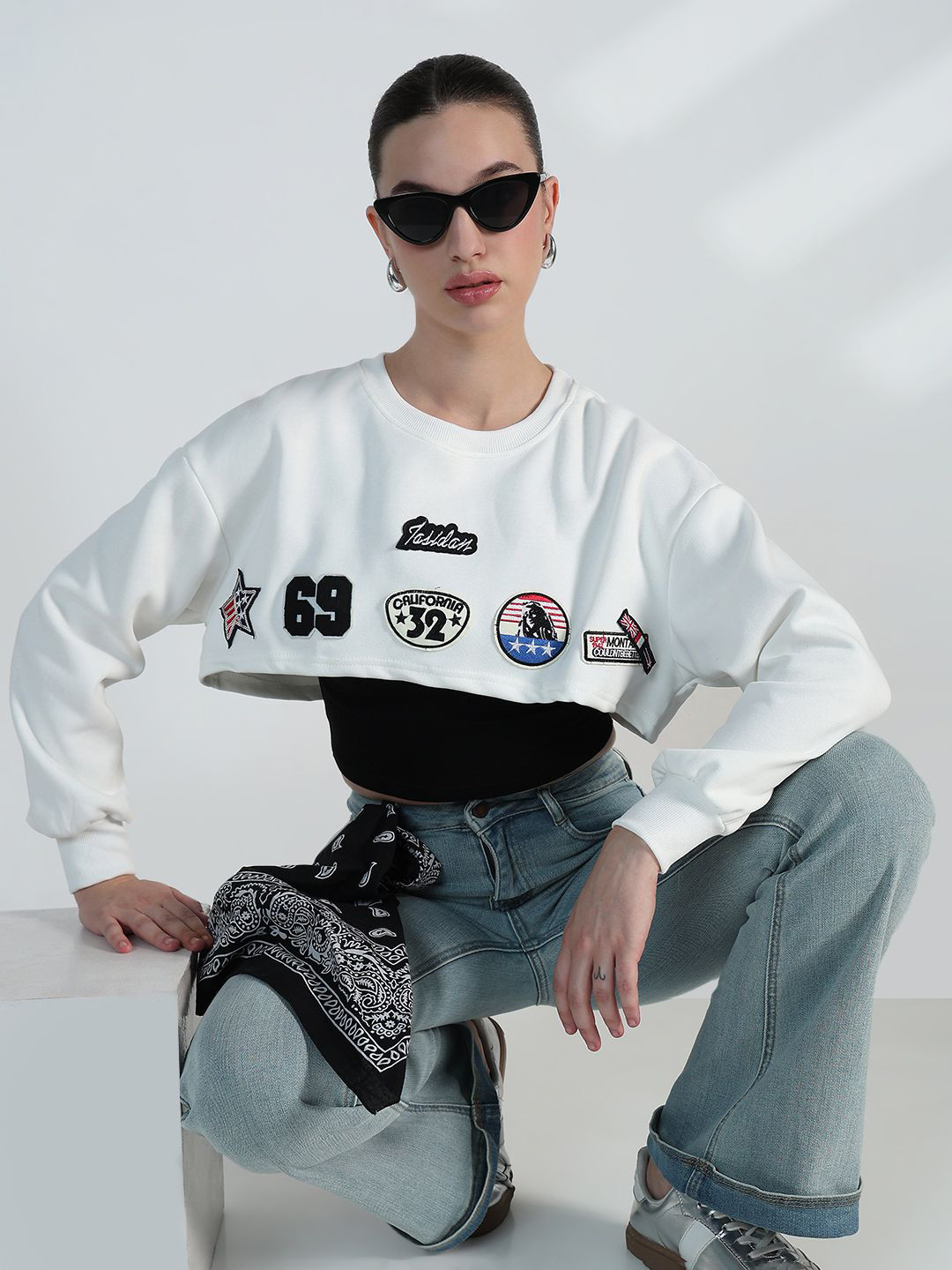 SHOWOFF Graphic Printed Extended Sleeves Regular Super Crop Top