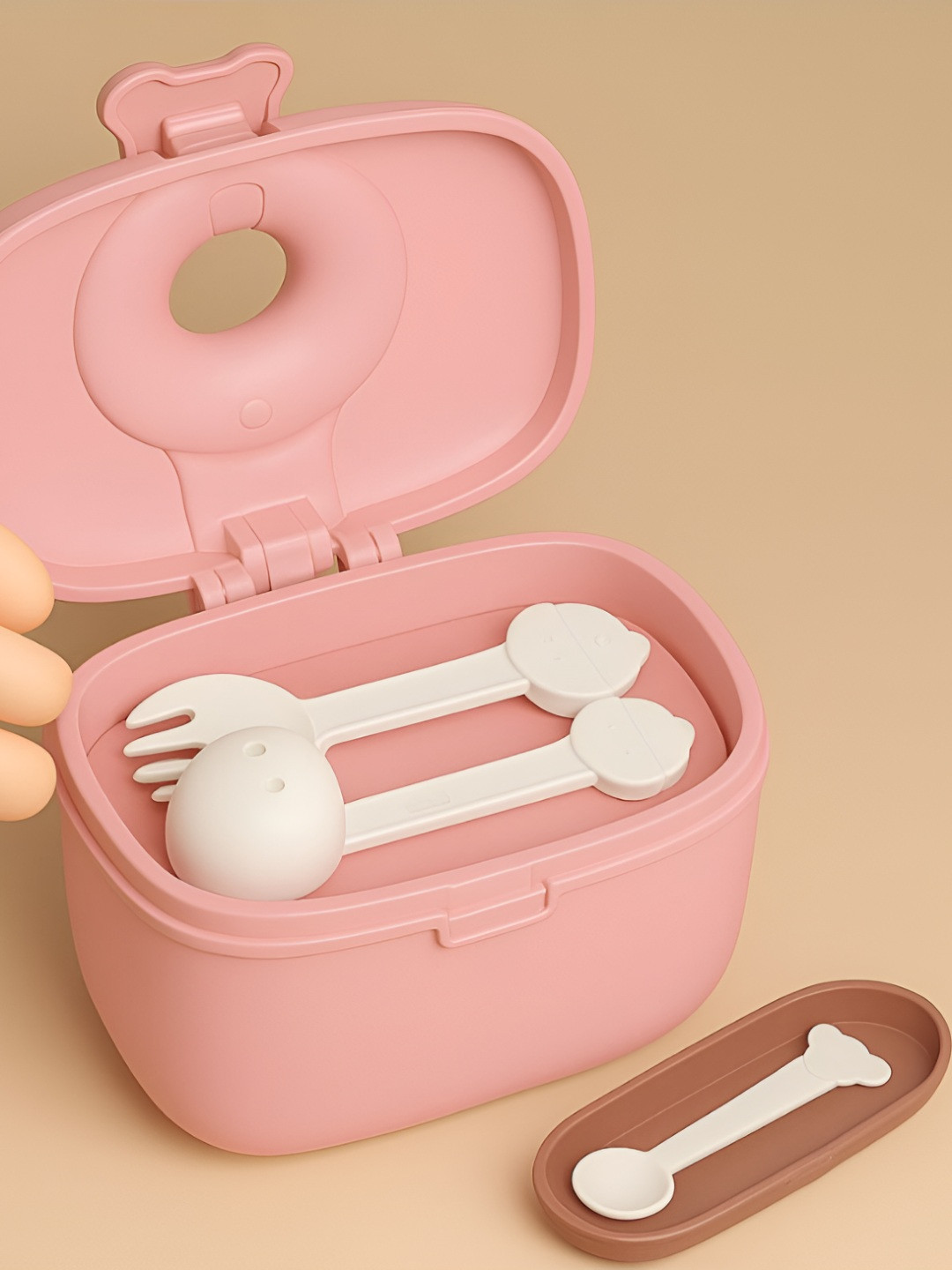 Guchigu Pink Plastic Easy To Clean Clip-On Milk Pitcher