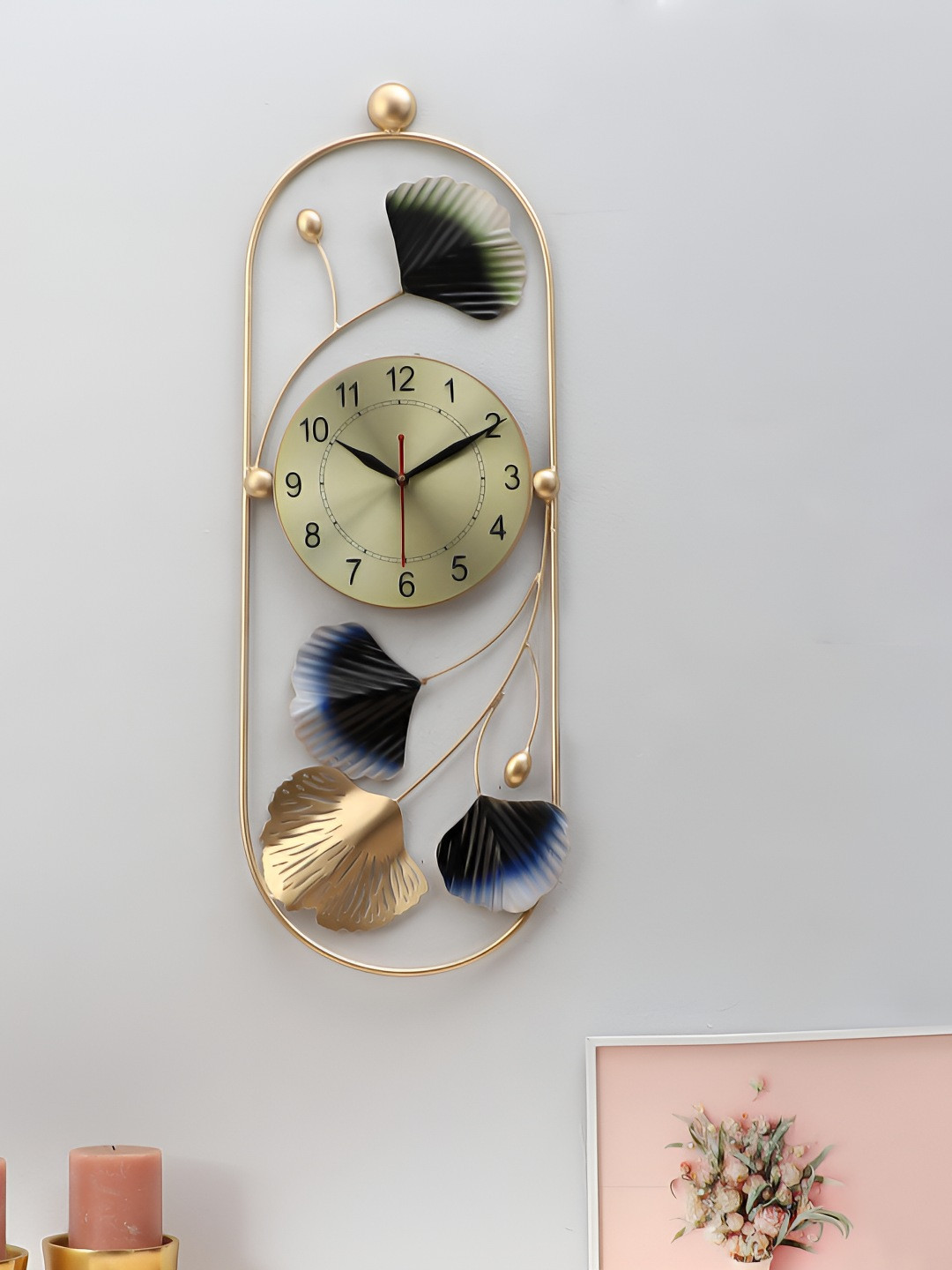 Amaya Decors Green & Gold-Toned Textured Contemporary Wall Clock