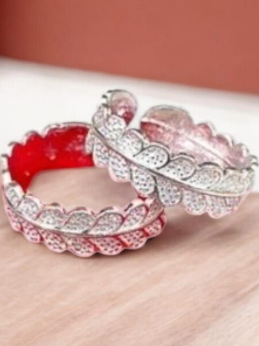 Jaynen Textured Toe Rings