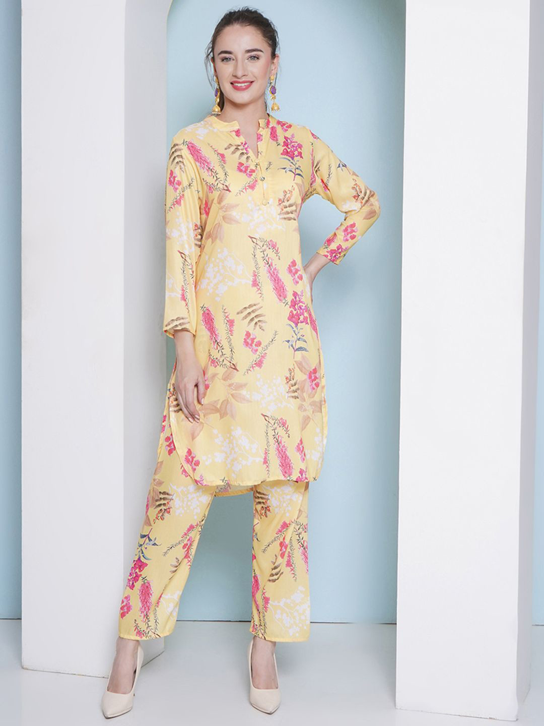LABEL KASHI Floral Printed Notch Neck Pure Cotton Straight Kurta With Trousers