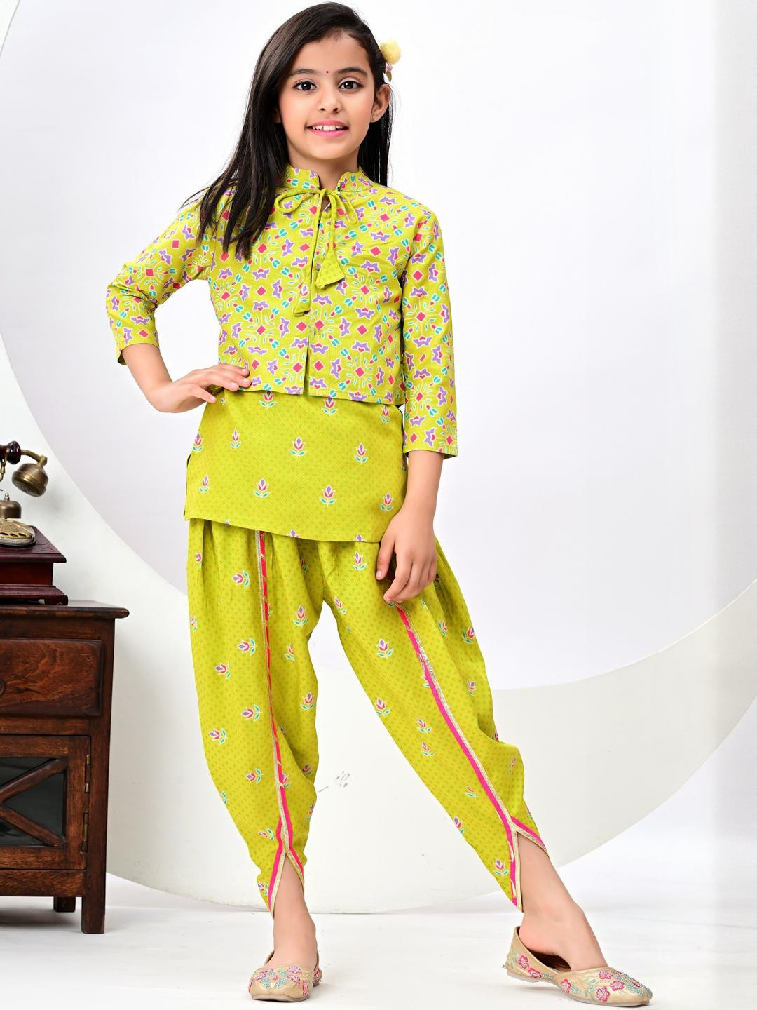 Flyfinns Girls Yellow Viscose Rayon Clothing Set