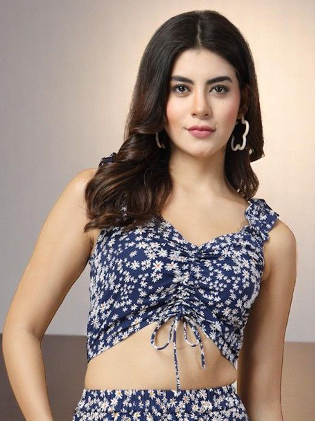 Floral Printed Sweetheart Neck Crepe Sleeveless Crop Top