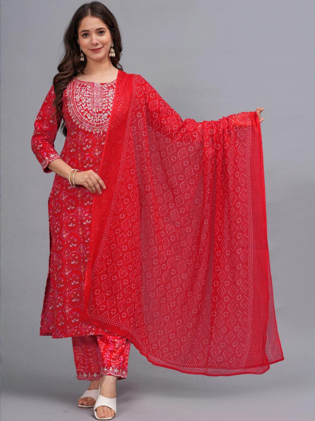 Amayra Women Red Viscose Rayon Kurta Sets