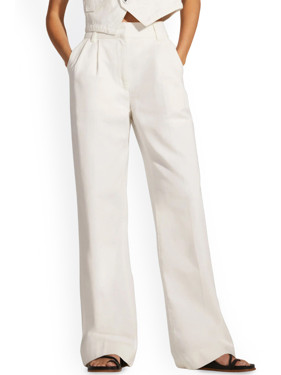 Chemistry Women Relaxed Straight Leg Straight Fit High-Rise Pleated Trousers