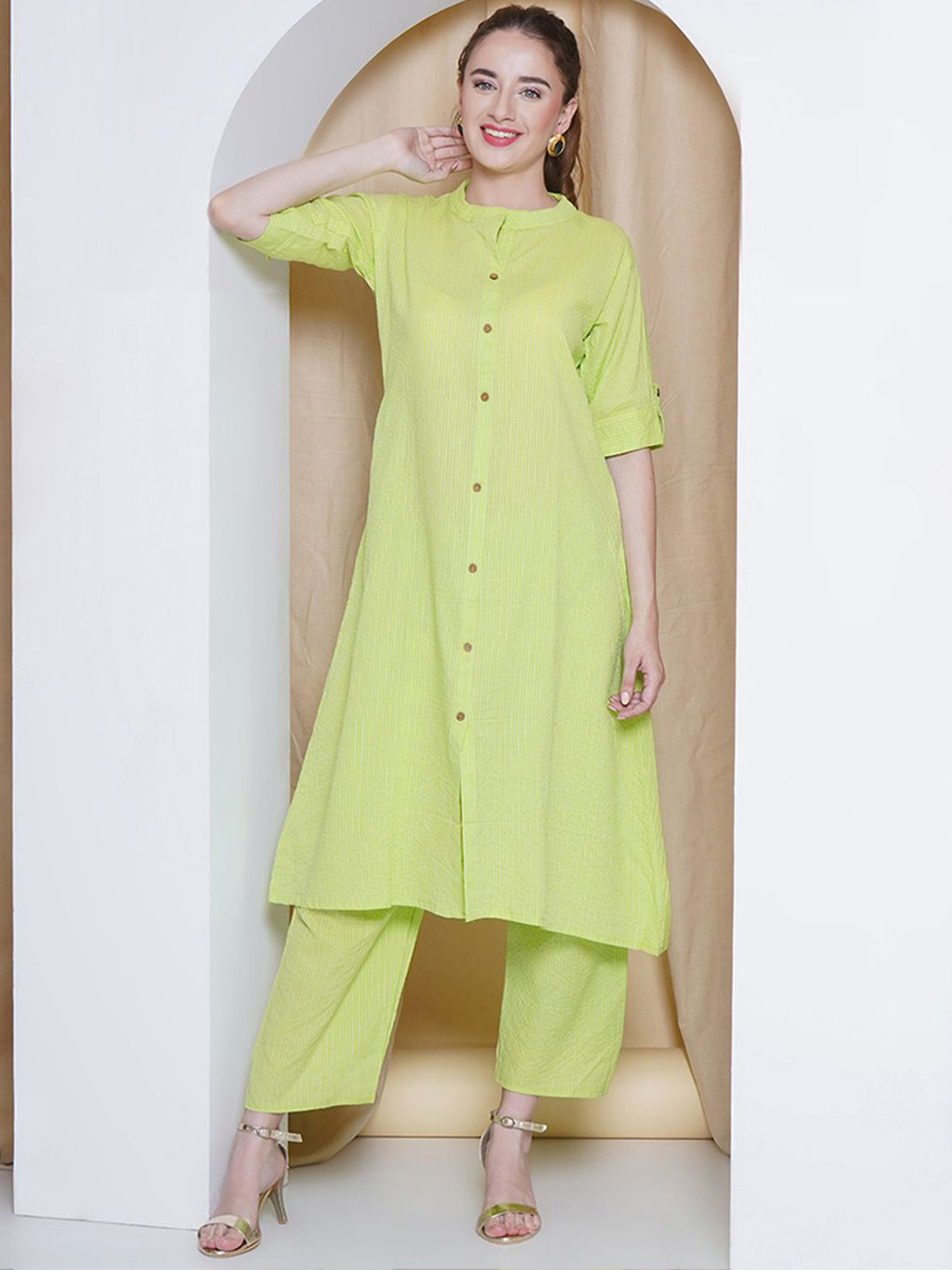 LABEL KASHI Women Striped Kurta with Trousers