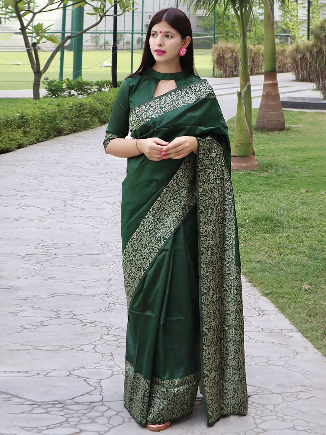 bigben textile Banarasi Zari Saree