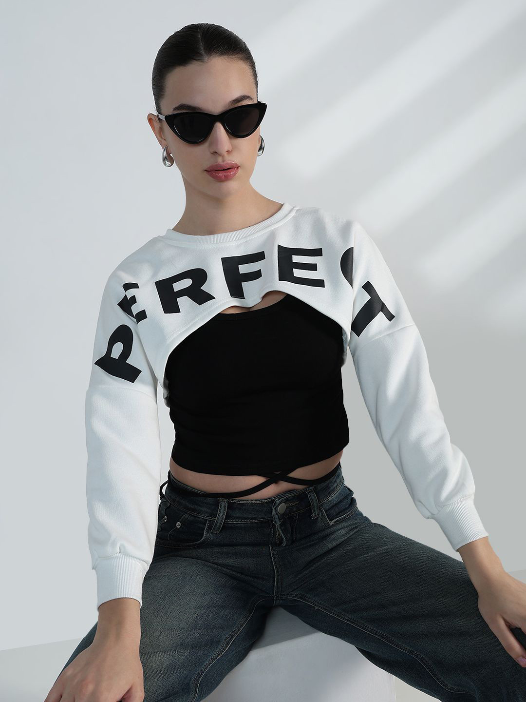 SHOWOFF Edition Printed Oversized Drop-Shoulder Sleeves Super Crop Top With Inner