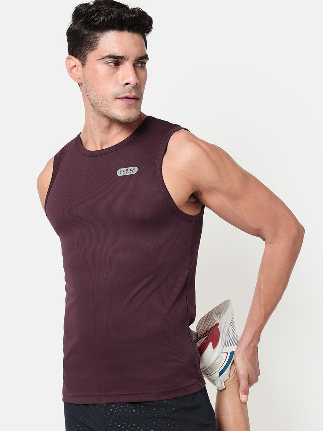 OLWEN Round-Neck Sleeveless Gym Vest 1994-GYM-PO1-BERRY-S