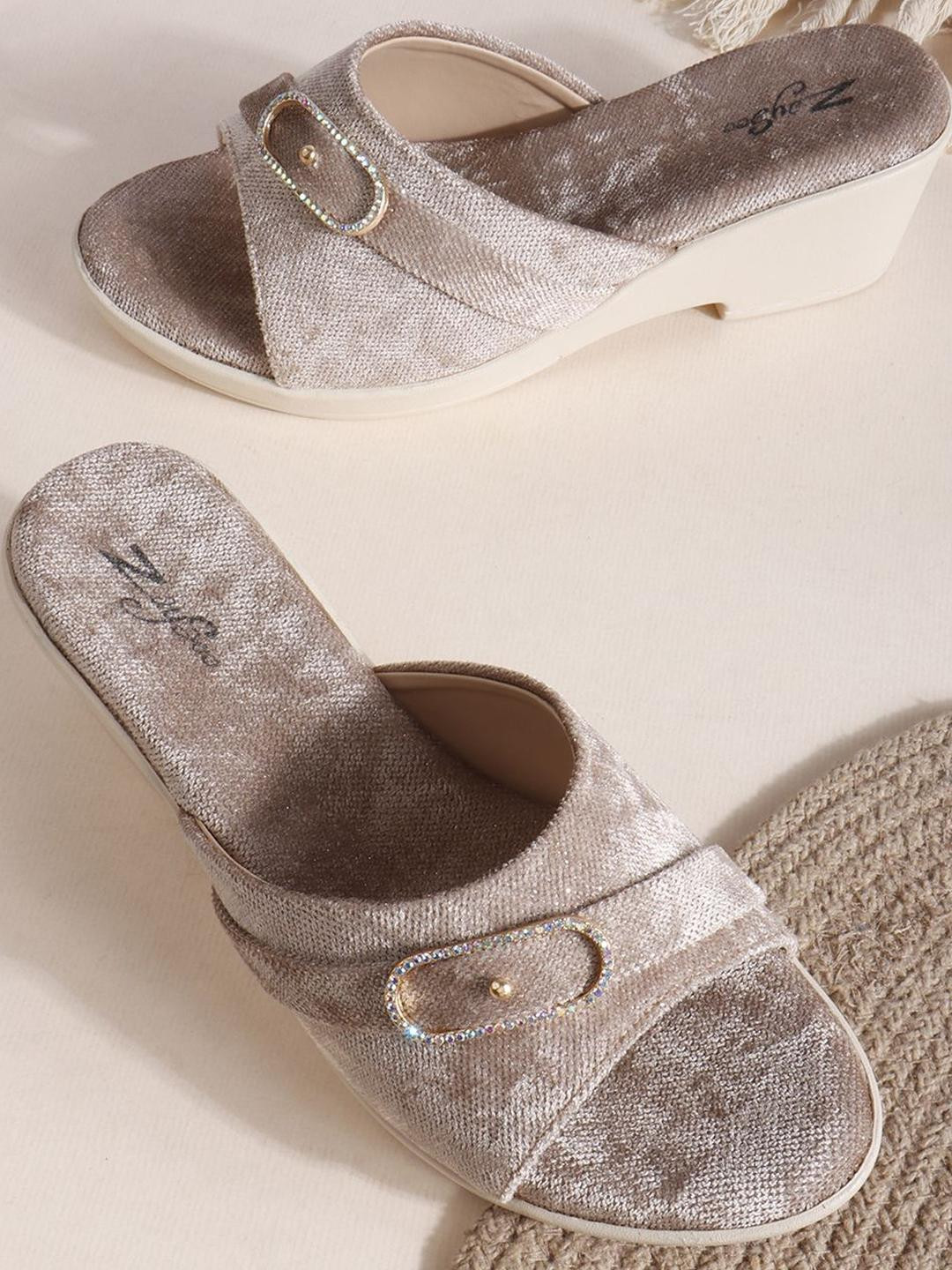 ZAYSOO Women Ethnic Suede Comfort Sandals