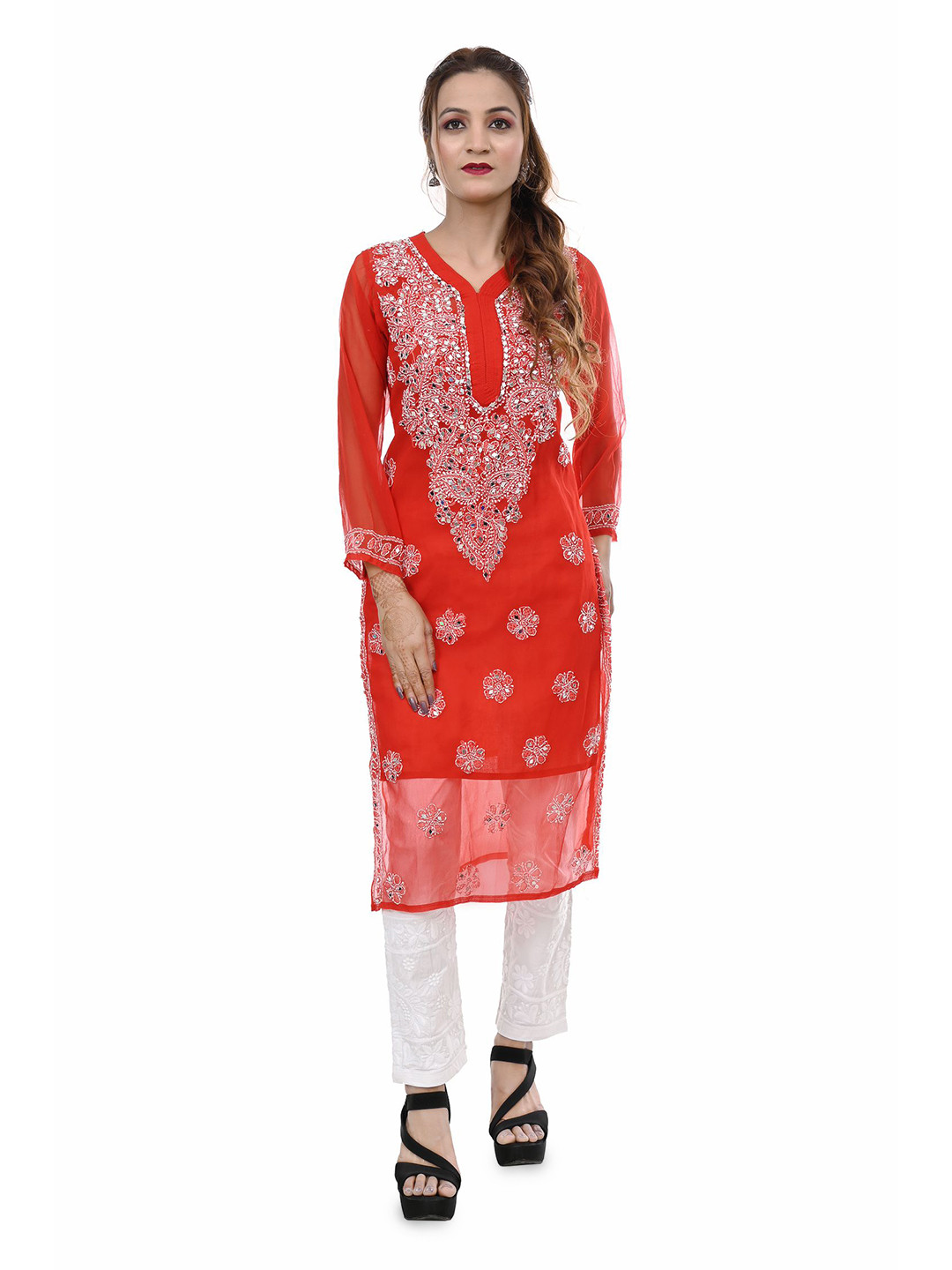 BEAUTY CHIKAN HANDICRAFTS Floral Embroidered V-Neck Mirror Work Georgette Kurta