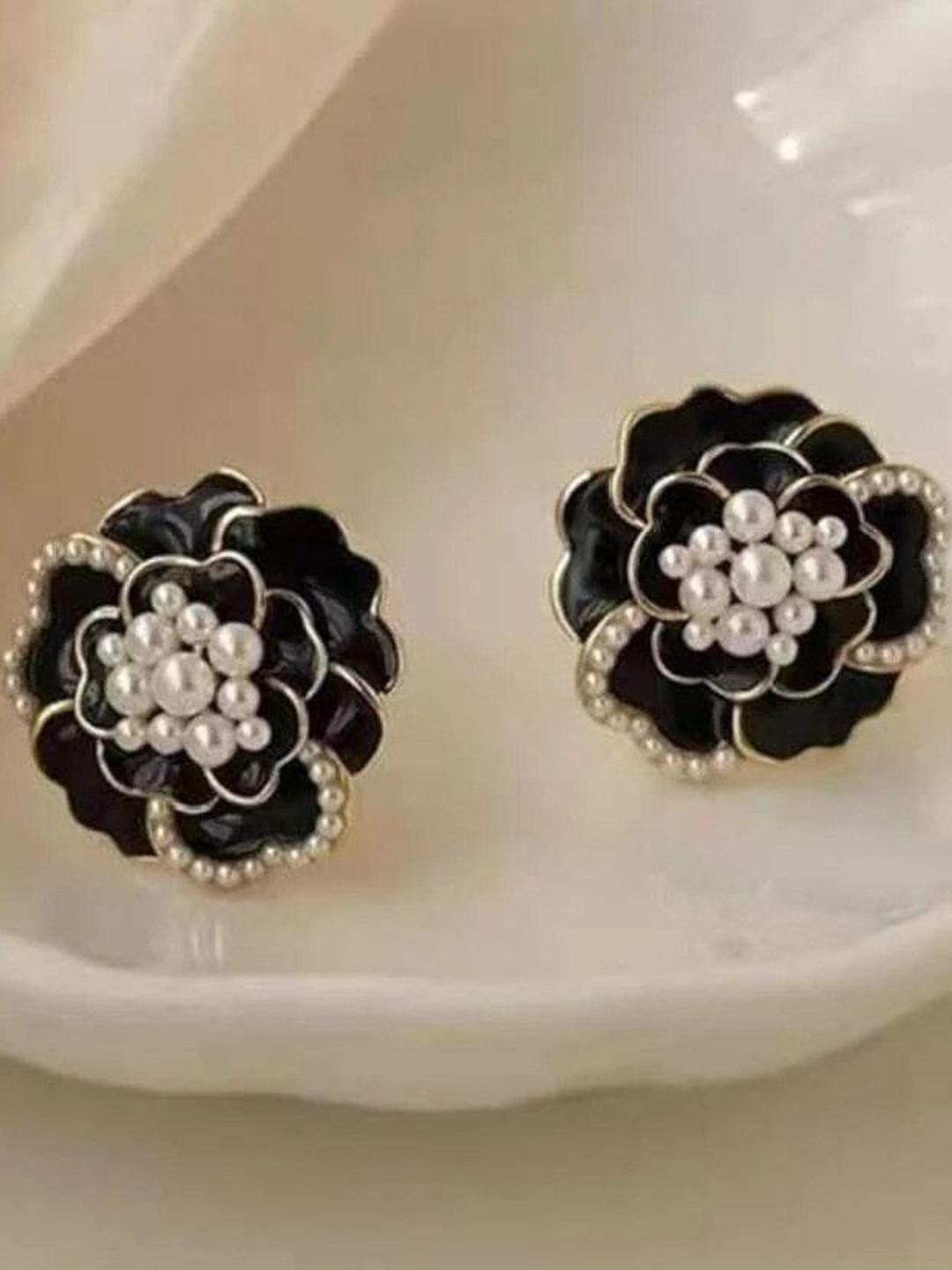 LAKSHYA COLLECTIONS Earrings