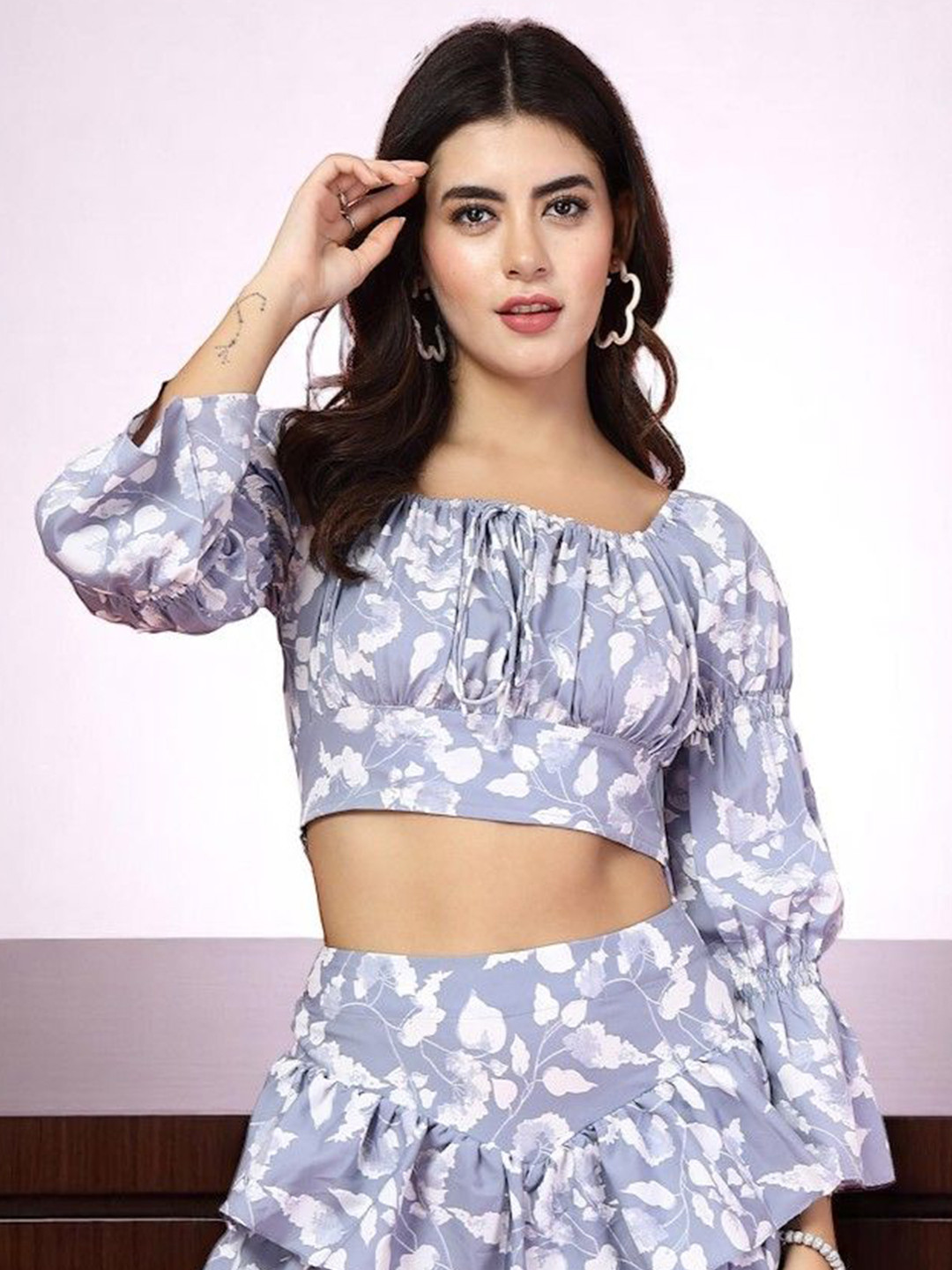 OOMPH! FACTOR Women Floral Printed Lace-Up Puff Sleeve Crop Top