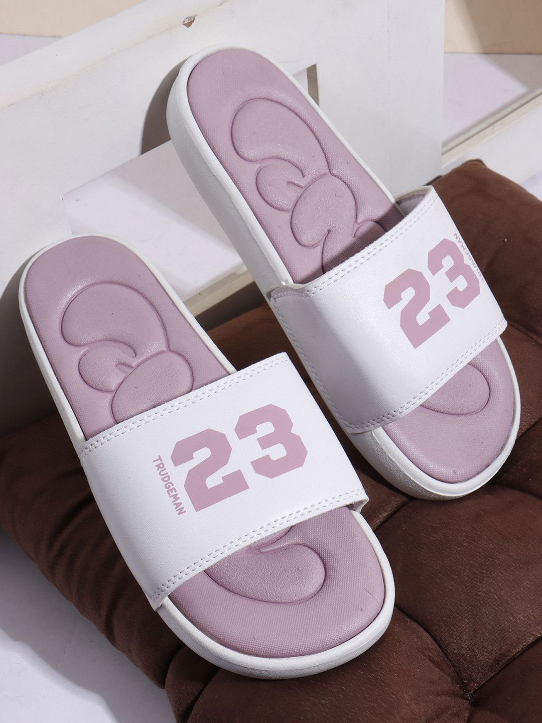 JUMPLITE Women Printed Slip-On