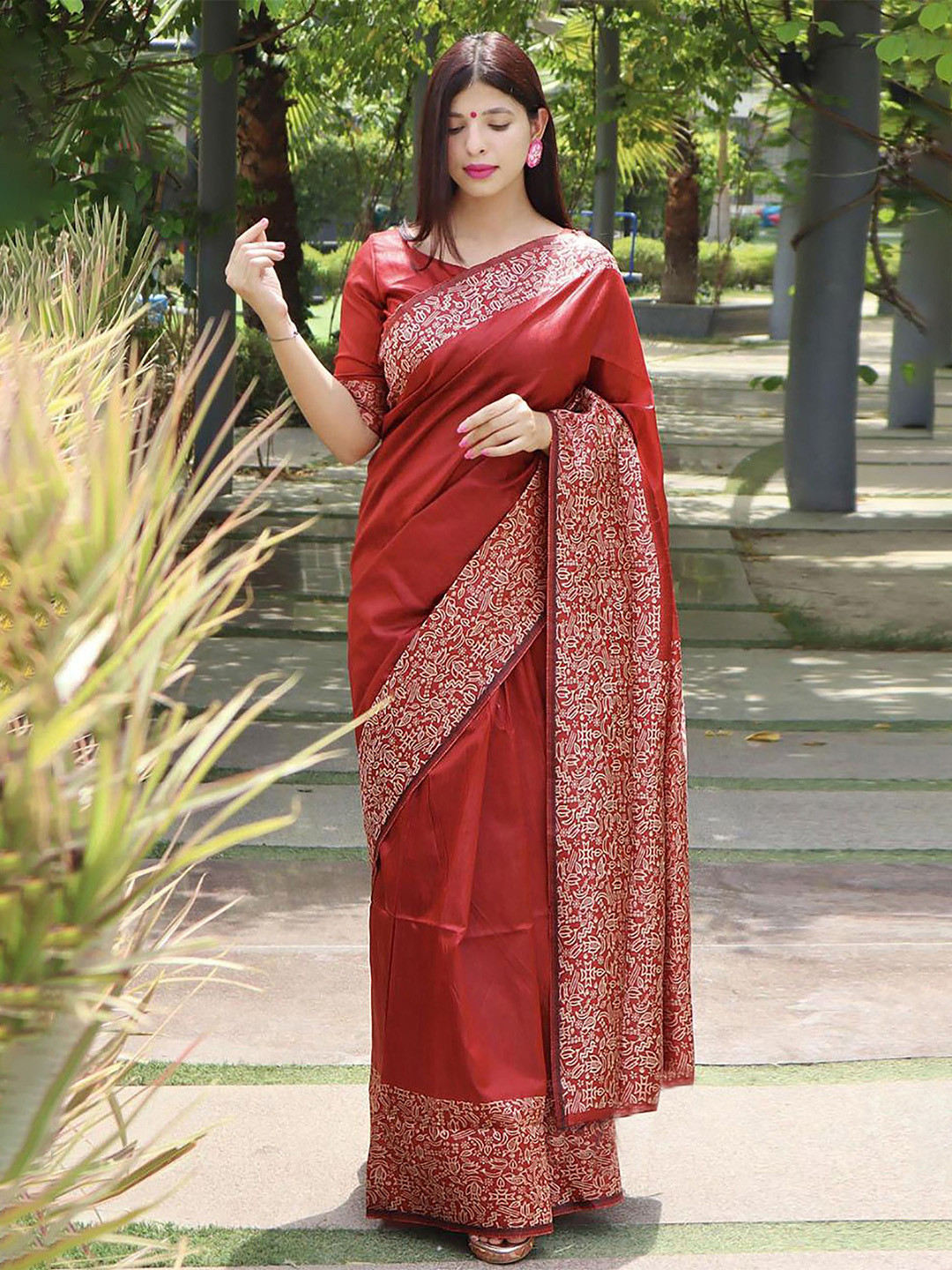 bigben textile Banarasi Zari Saree