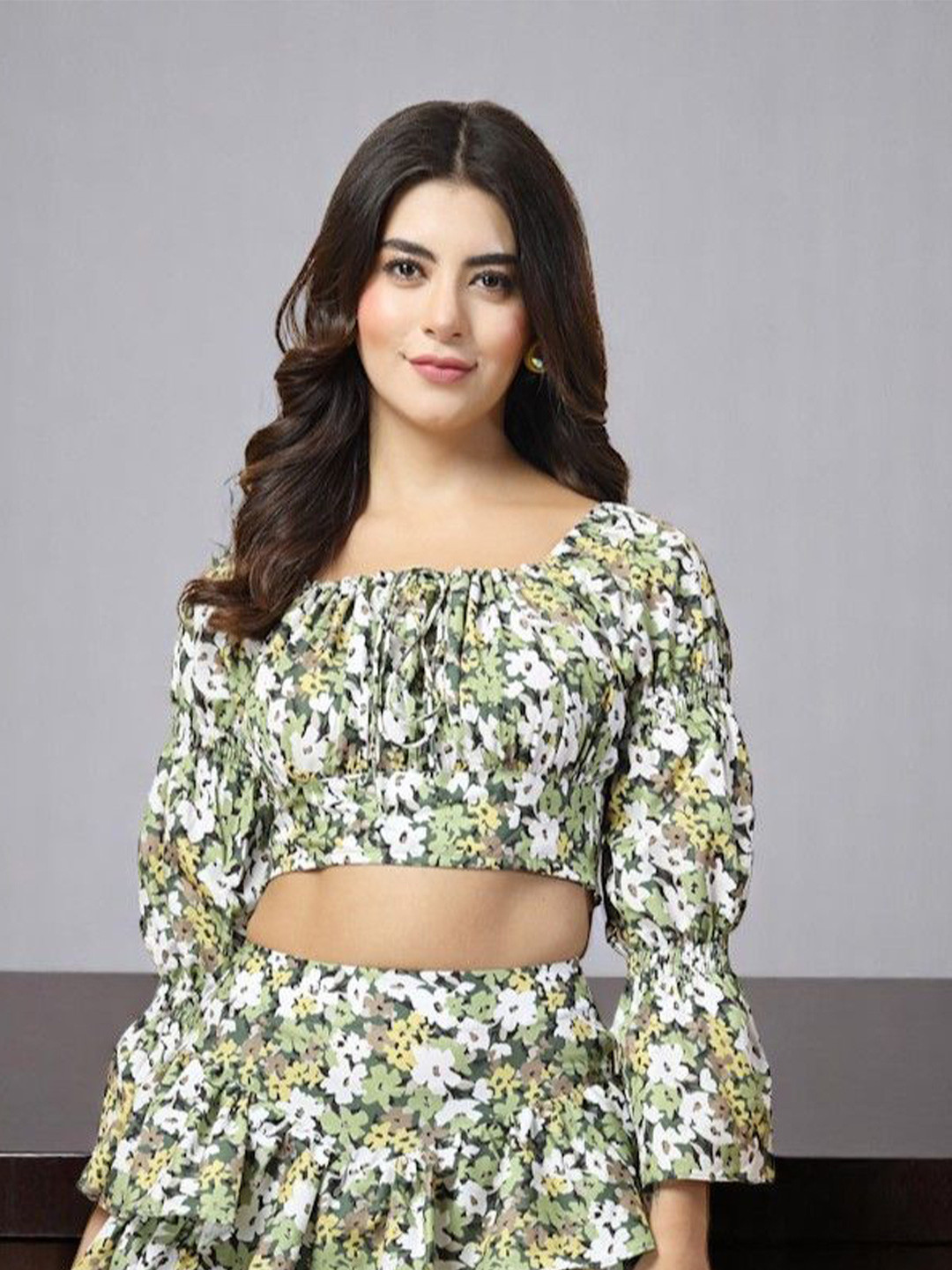 OOMPH! FACTOR Women Floral Printed Bell Sleeve Crop Top